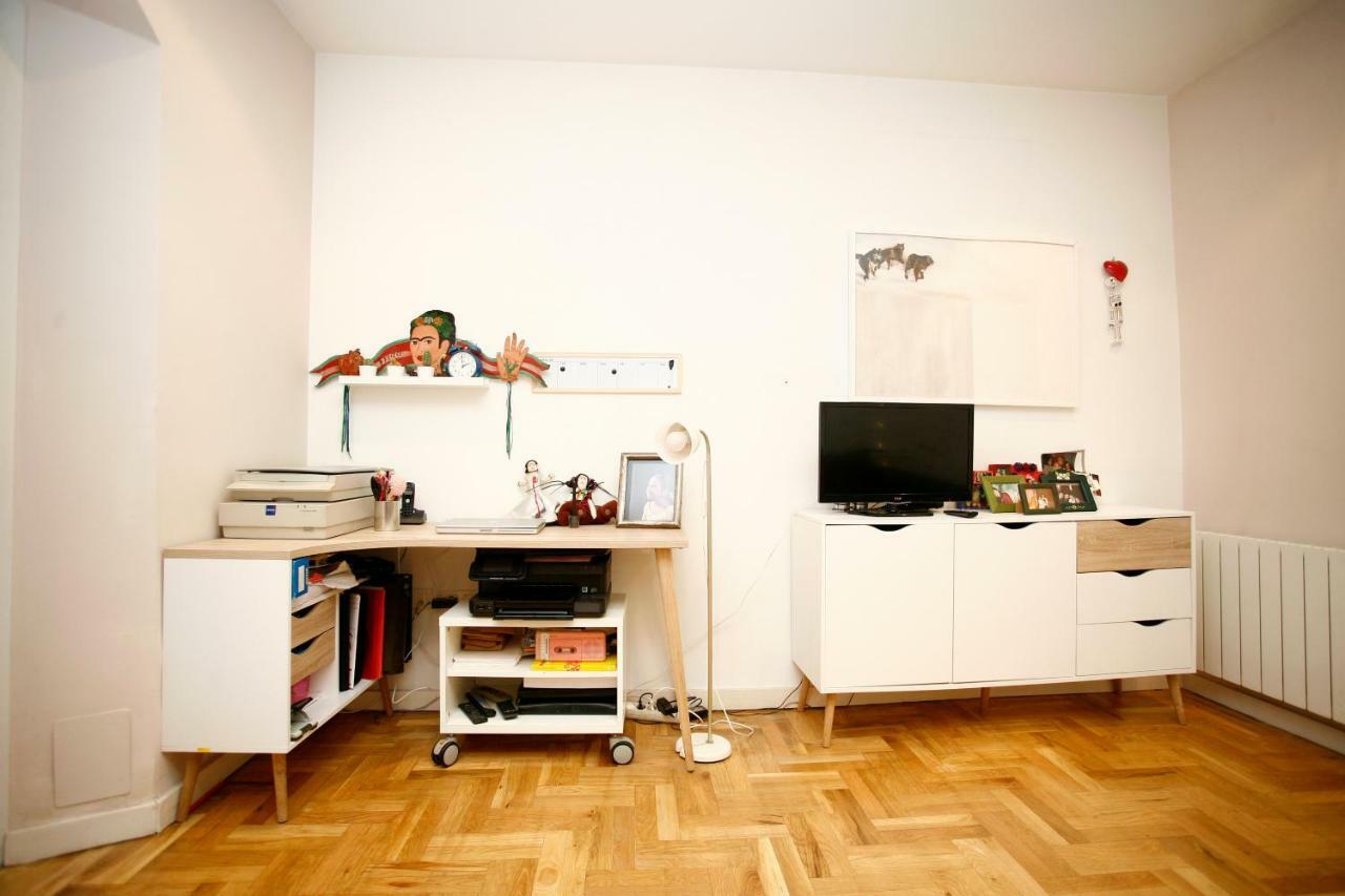 Piso Centrico Con Patio Appartement Bilbao Buitenkant foto